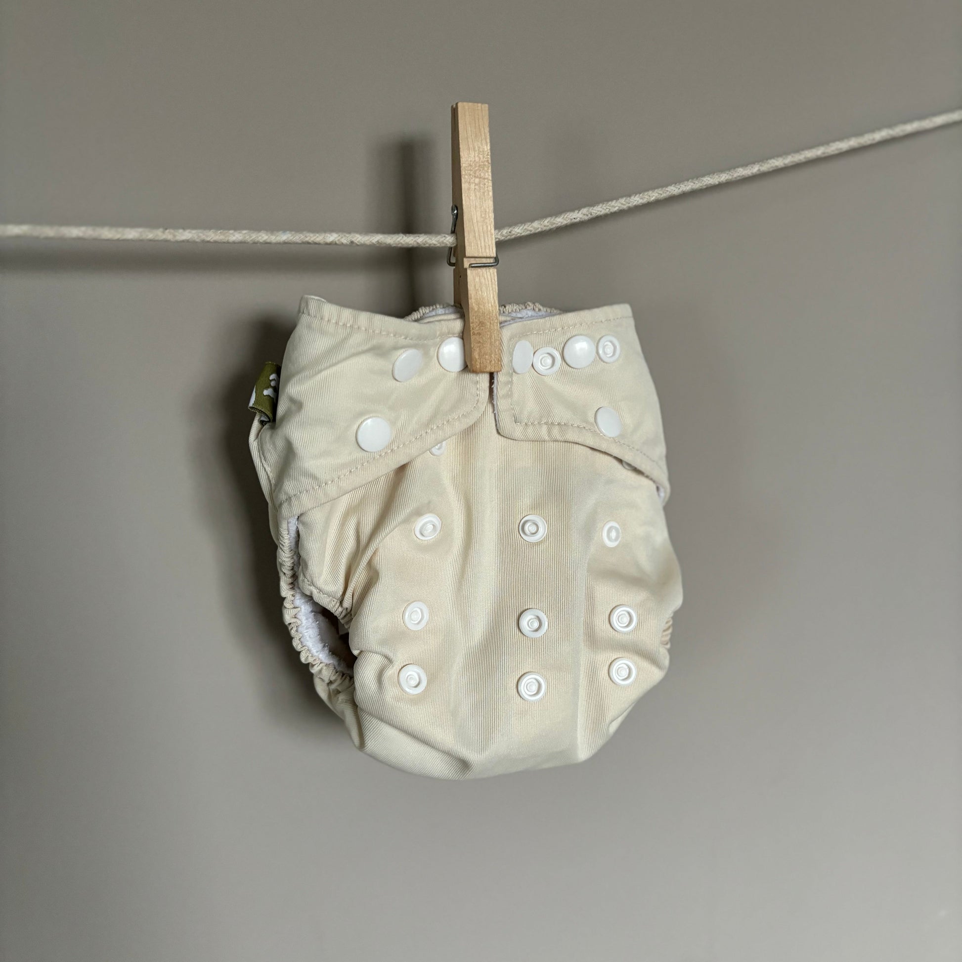 Little Lamb One Size Pocket Nappy including 2 bamboo inserts-Pocket Nappy-Little Lamb-Vanilla-The Nappy Market