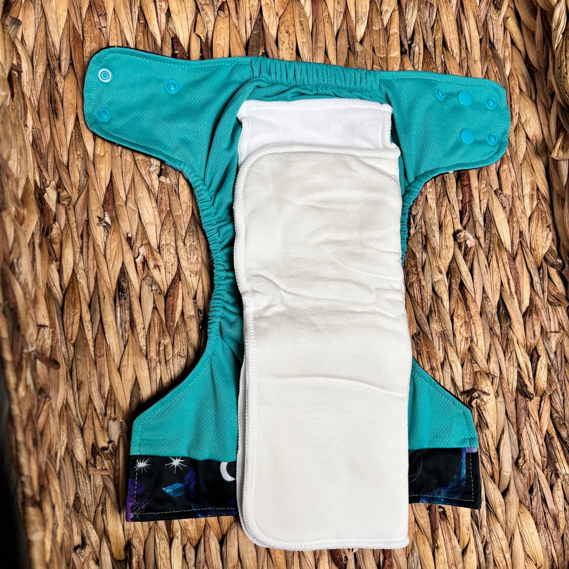 Lighthouse Kids Company Supreme All in One Nappy 15-55 lbs-All In One Nappy-Lighthouse Kids Co-Bee-The Nappy Market